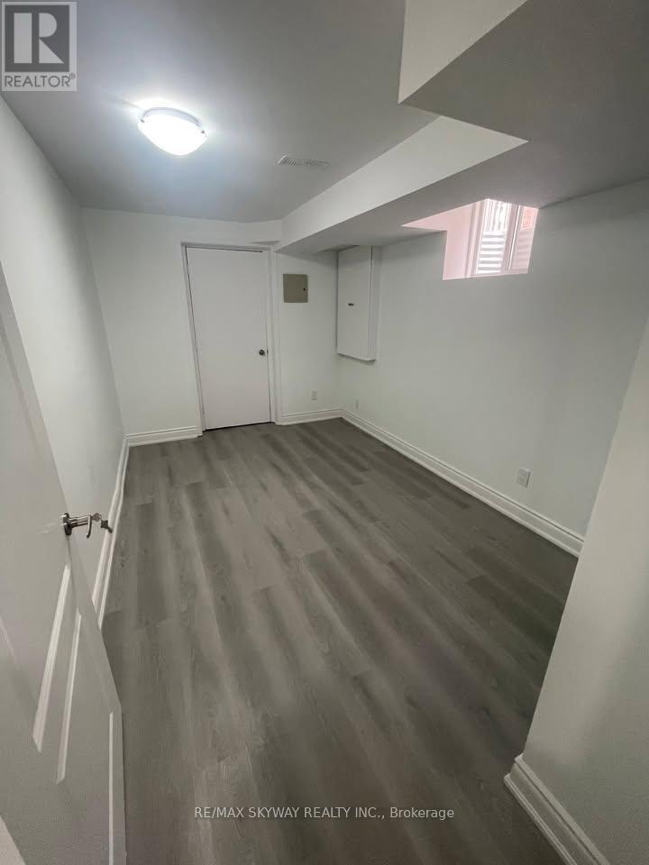 Bsmt - 4 Zebra Trail, Brampton, Ontario  L6R 2J1 - Photo 6 - W12530564