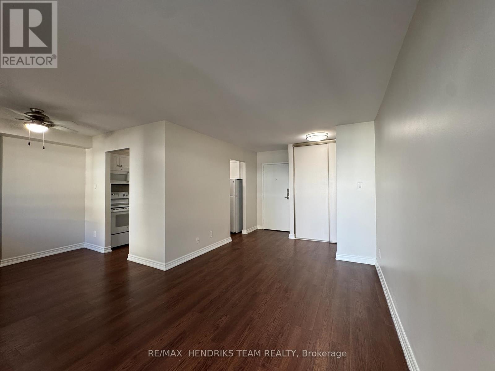 214 - 5611 Valley Way, Niagara Falls, Ontario  L2E 7A9 - Photo 8 - X12530772