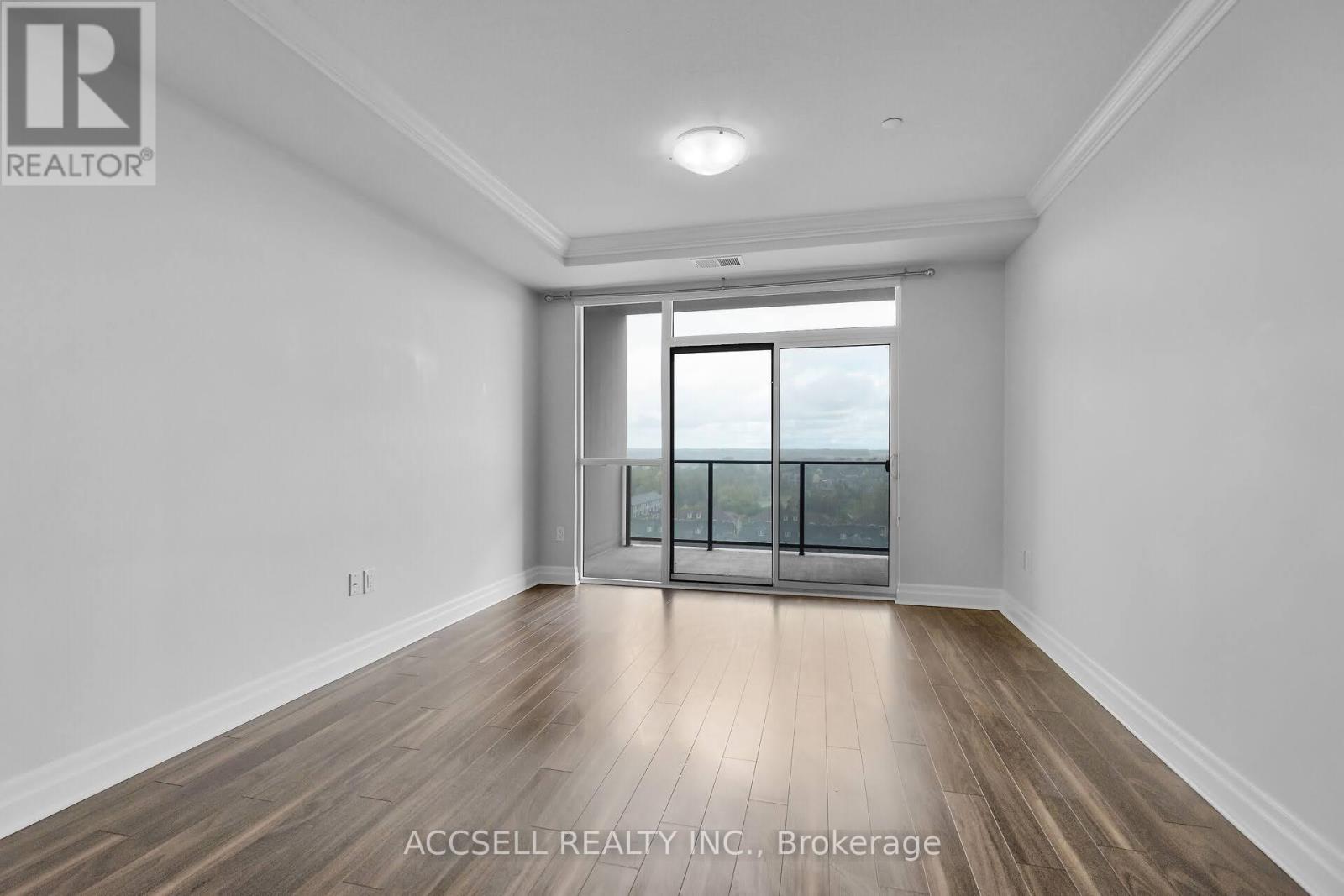 902 - 260 Villagewalk Boulevard, London North, Ontario  N6G 0P6 - Photo 11 - X12530508