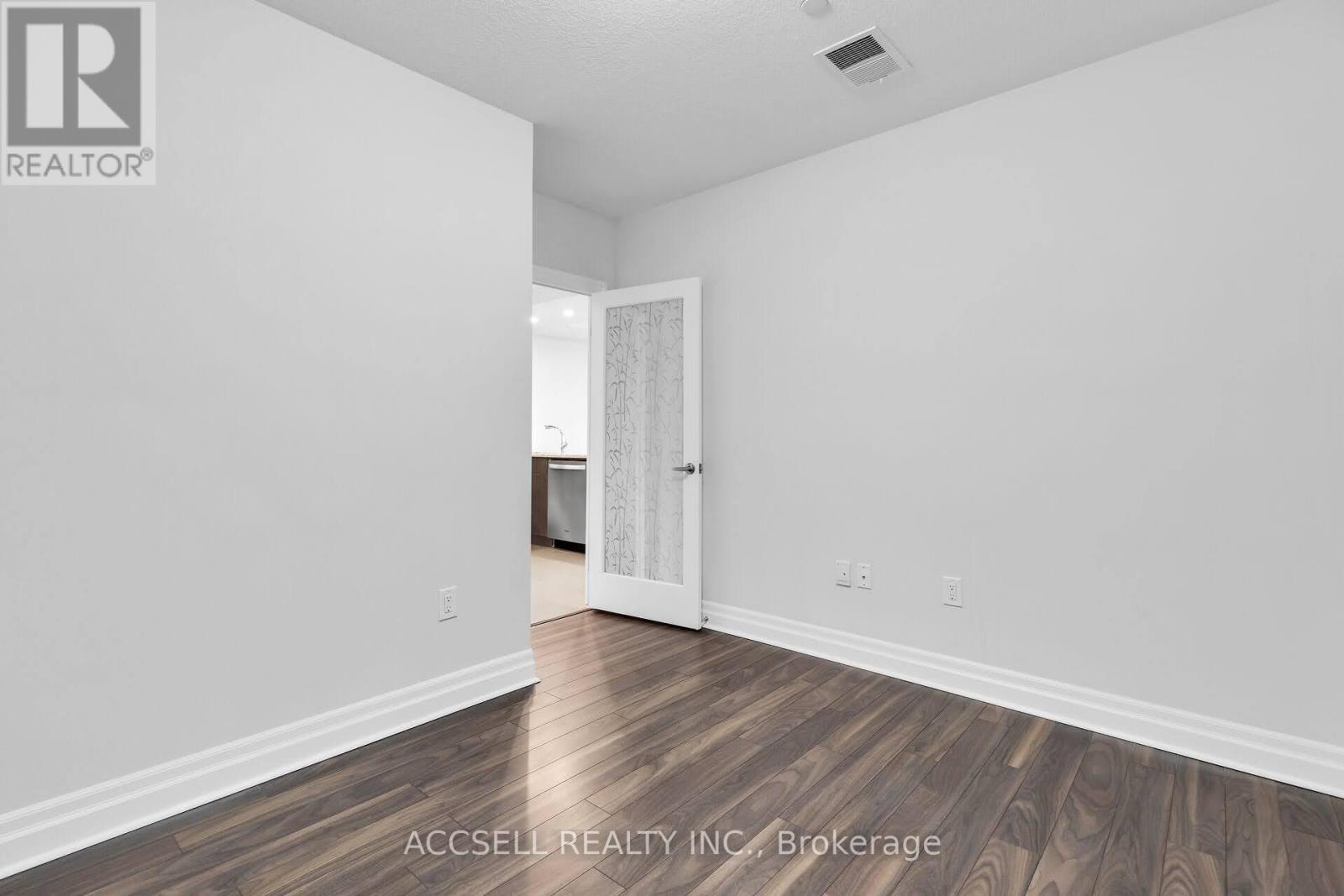 902 - 260 Villagewalk Boulevard, London North, Ontario  N6G 0P6 - Photo 15 - X12530508