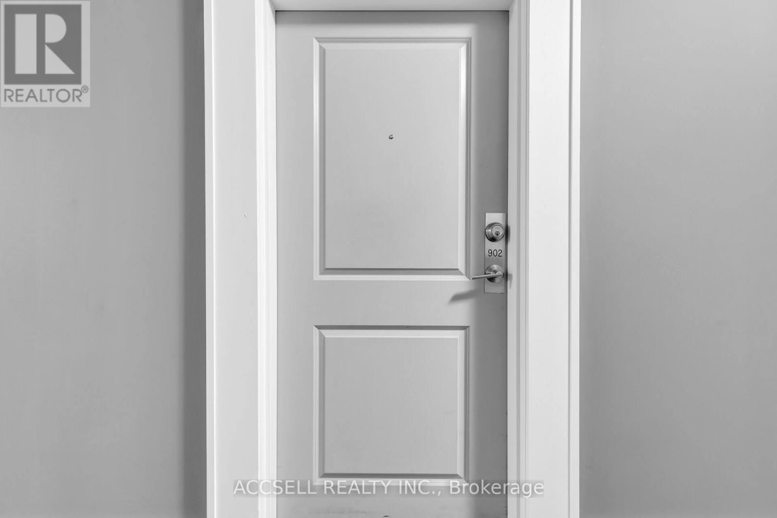 902 - 260 Villagewalk Boulevard, London North, Ontario  N6G 0P6 - Photo 21 - X12530508