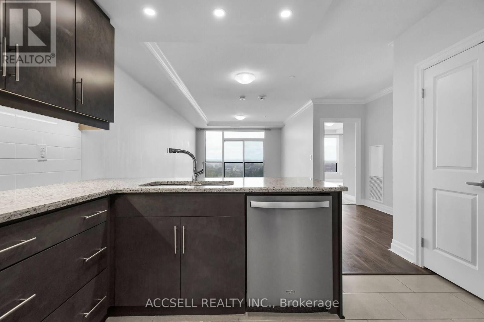 902 - 260 Villagewalk Boulevard, London North, Ontario  N6G 0P6 - Photo 7 - X12530508