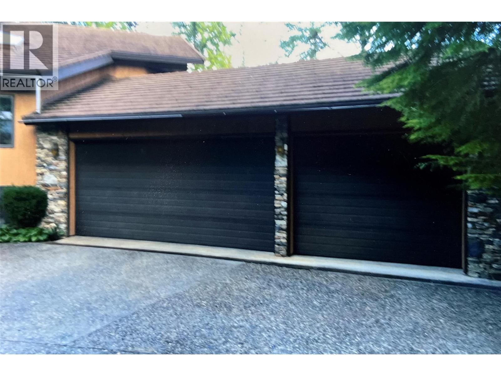 231 Glenacres Road, Nakusp, British Columbia  V0G 1R0 - Photo 3 - 10339305