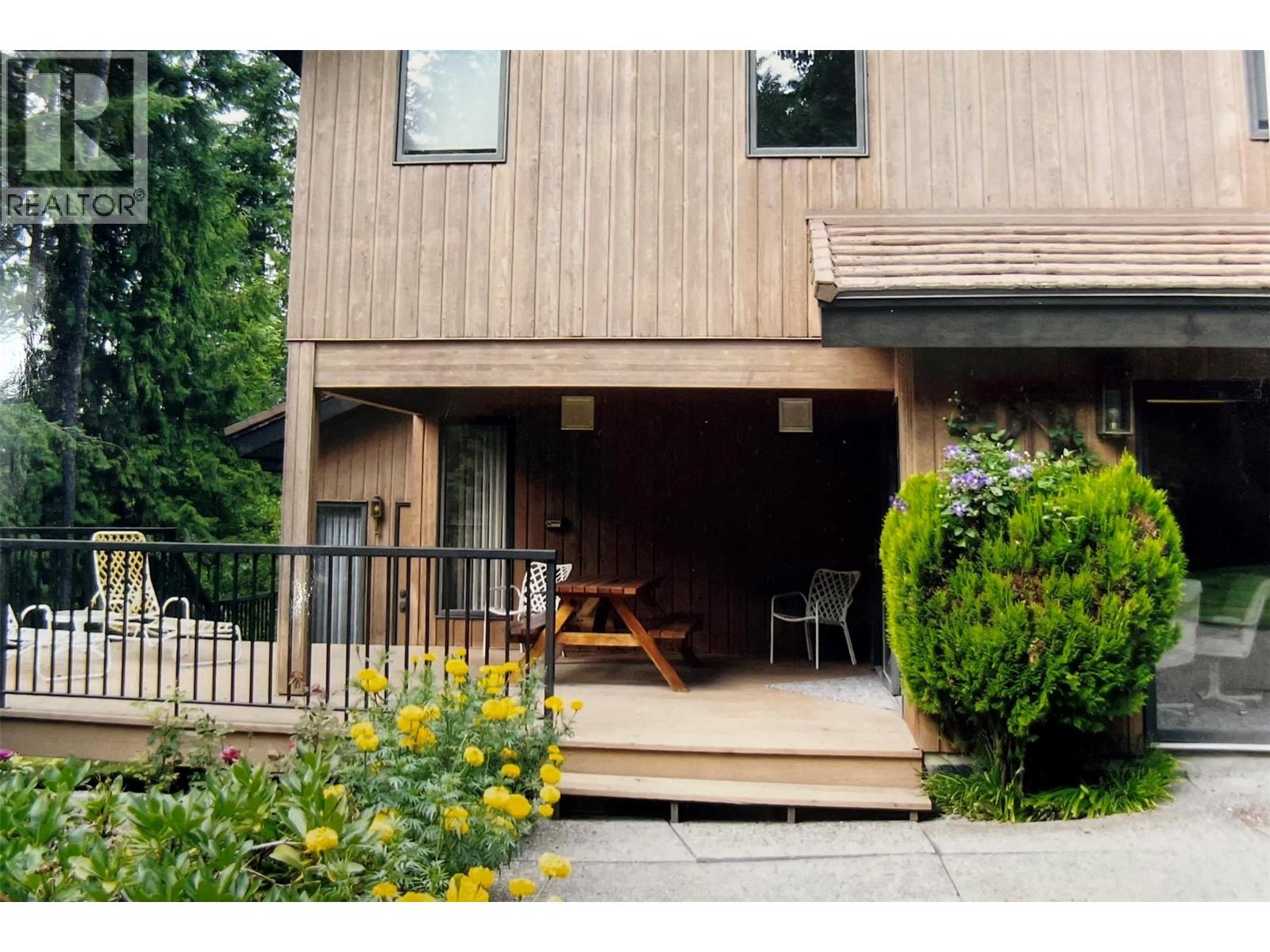 231 Glenacres Road, Nakusp, British Columbia  V0G 1R0 - Photo 2 - 10339305