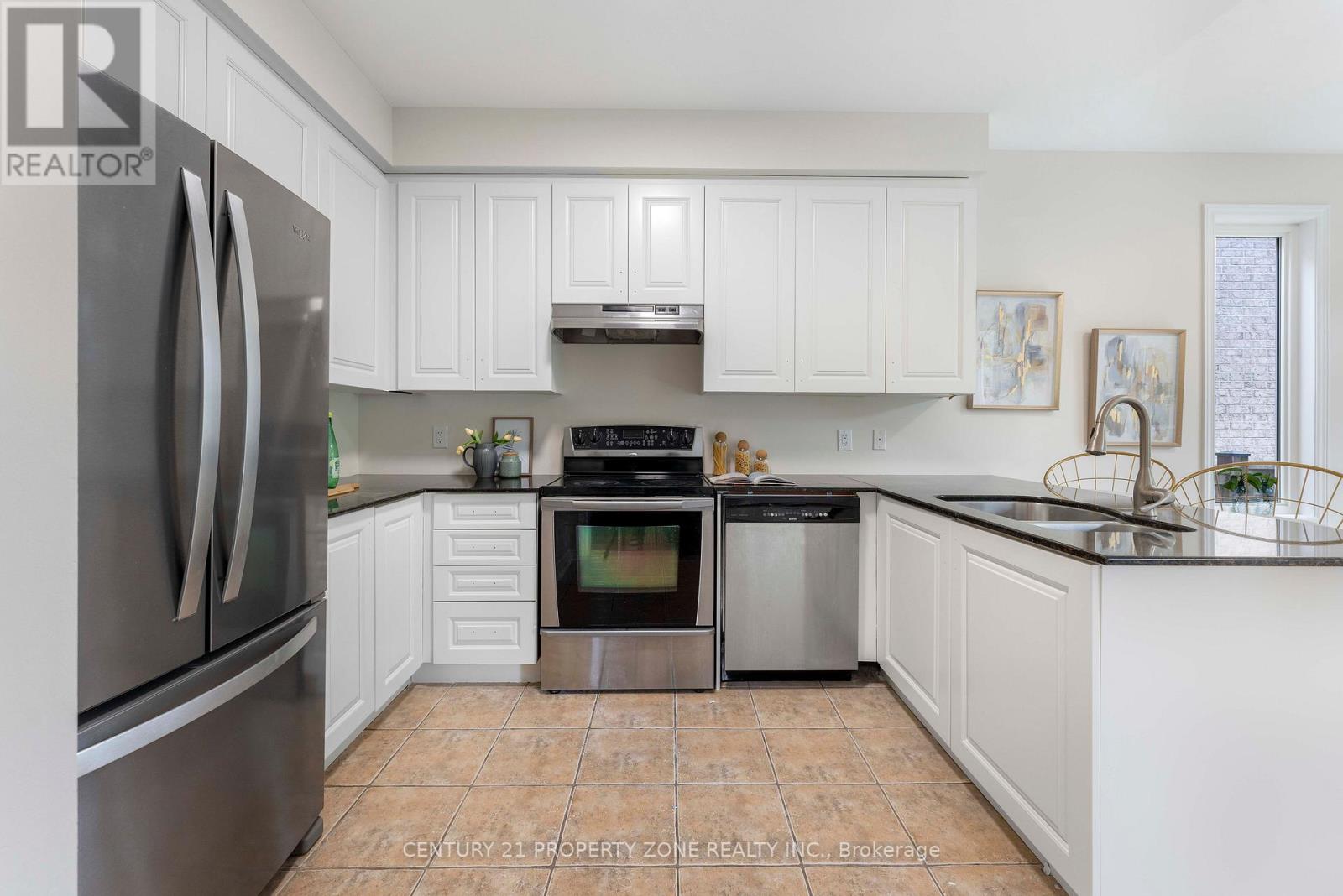 9 Booth Street, Bradford West Gwillimbury, Ontario  L3Z 0A3 - Photo 14 - N12270943