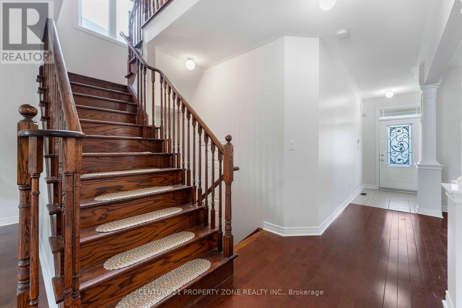 9 Booth Street, Bradford West Gwillimbury, Ontario  L3Z 0A3 - Photo 12 - N12270943