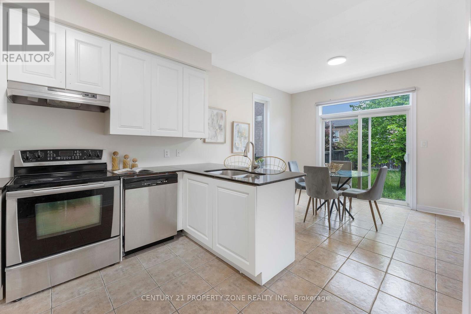 9 Booth Street, Bradford West Gwillimbury, Ontario  L3Z 0A3 - Photo 20 - N12270943