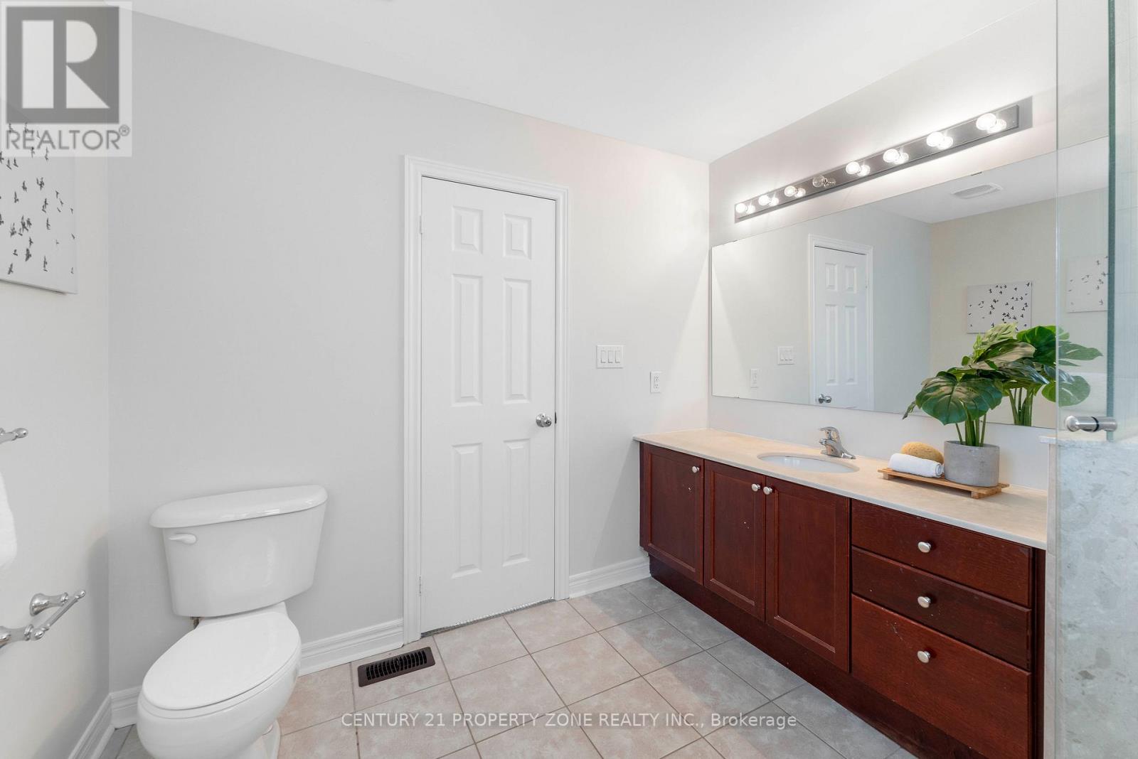 9 Booth Street, Bradford West Gwillimbury, Ontario  L3Z 0A3 - Photo 24 - N12270943