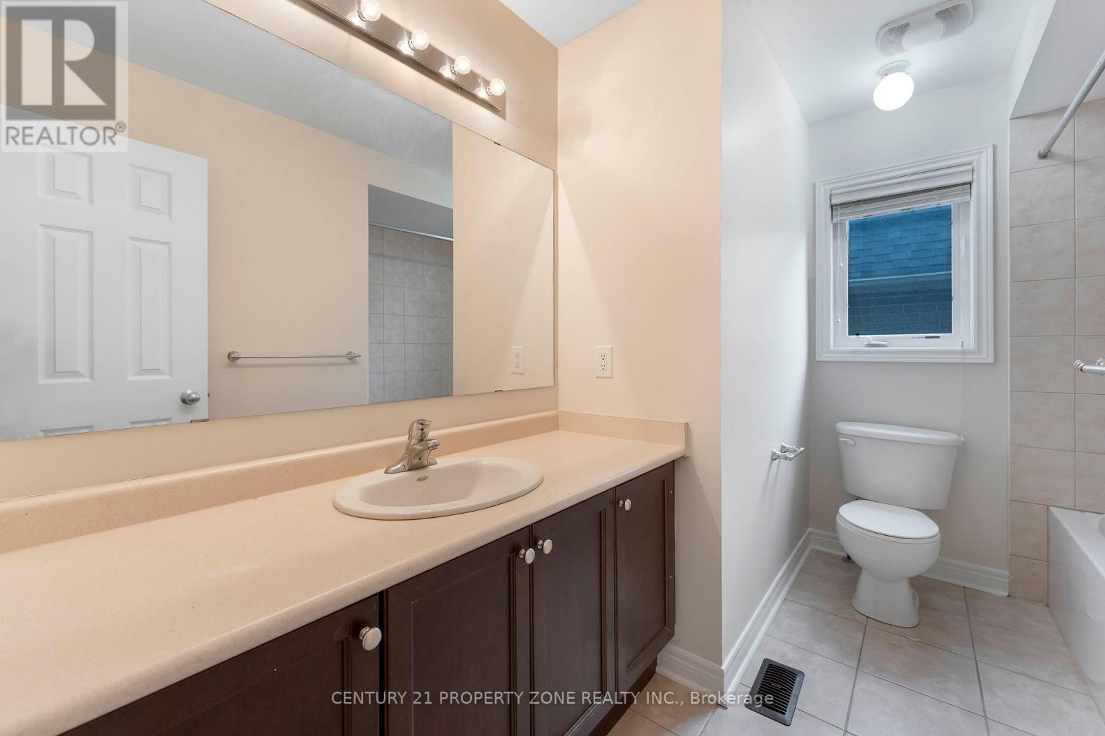 9 Booth Street, Bradford West Gwillimbury, Ontario  L3Z 0A3 - Photo 31 - N12270943