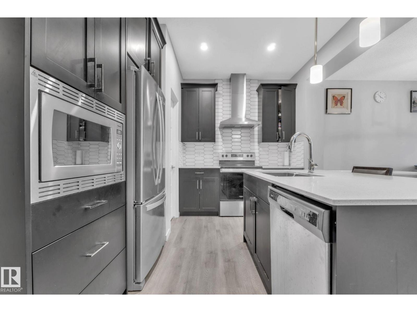 22007 80 Av Nw, Edmonton, Alberta  T5T 7R6 - Photo 4 - E4465280