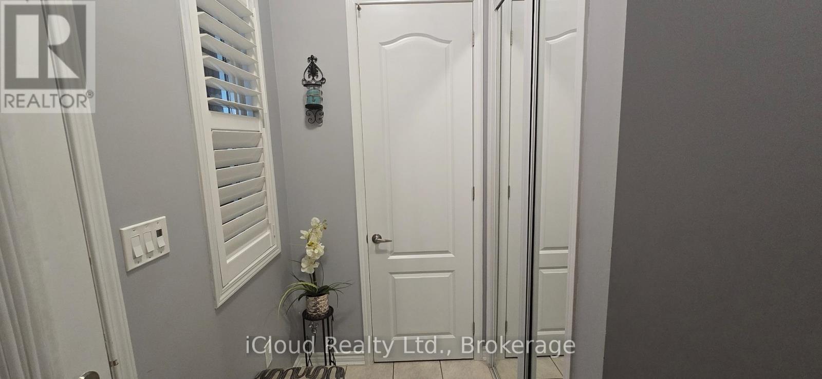 18 Stedford Crescent, Brampton, Ontario  L7A 4P5 - Photo 2 - W12467020