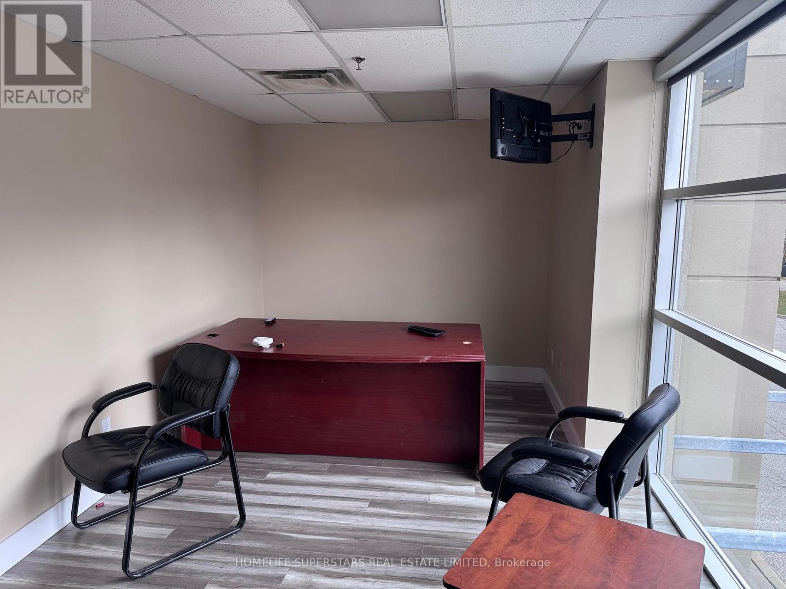 2 - 21 Signal Hill Avenue, Toronto, Ontario  M9W 6V8 - Photo 2 - W12412575