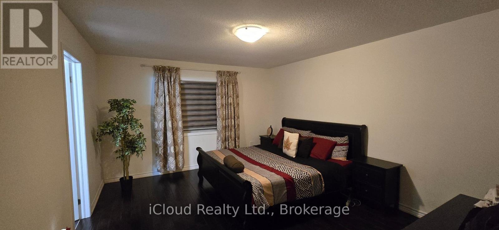 18 Stedford Crescent, Brampton, Ontario  L7A 4P5 - Photo 7 - W12467020