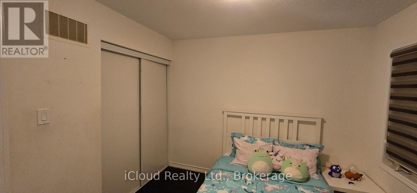 18 Stedford Crescent, Brampton, Ontario  L7A 4P5 - Photo 11 - W12467020