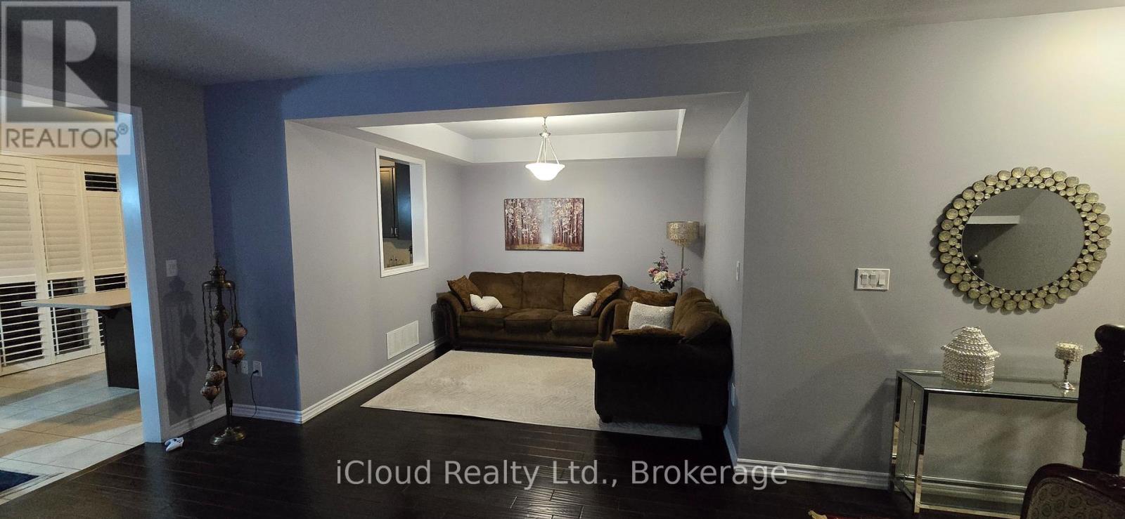 18 Stedford Crescent, Brampton, Ontario  L7A 4P5 - Photo 5 - W12467020