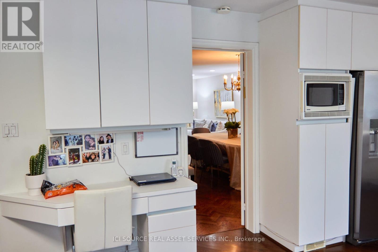 104 Almore Avenue, Toronto, Ontario  M3H 2H5 - Photo 13 - C12414211