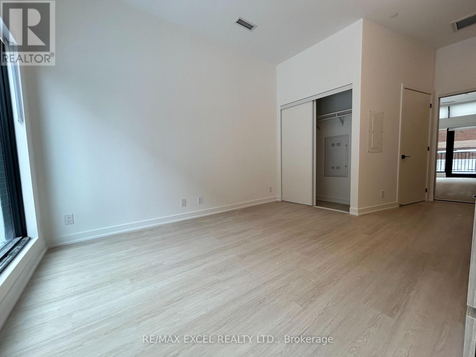 109 - 699 Sheppard Avenue E, Toronto, Ontario  M2K 0J5 - Photo 4 - C12530388