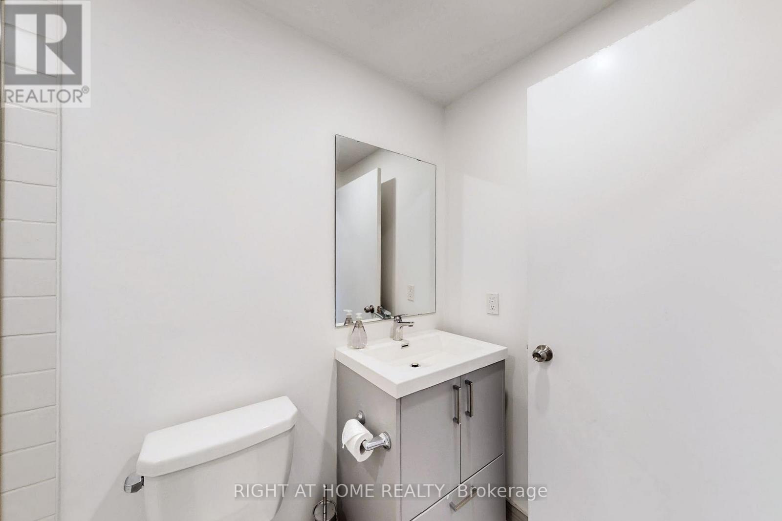 202 - 385 Osler Street, Toronto, Ontario  M6N 2Z4 - Photo 21 - W12395947