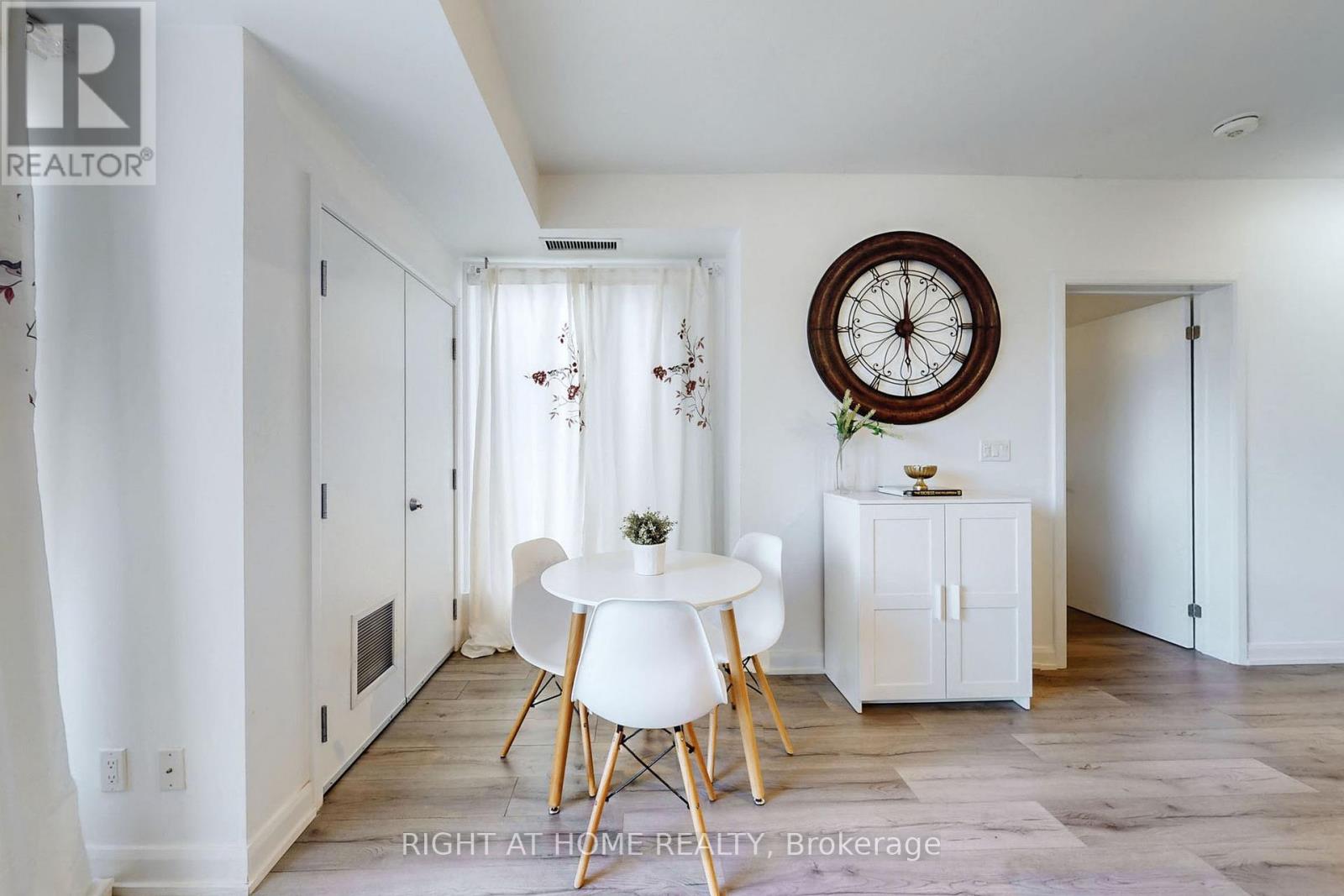 202 - 385 Osler Street, Toronto, Ontario  M6N 2Z4 - Photo 4 - W12395947