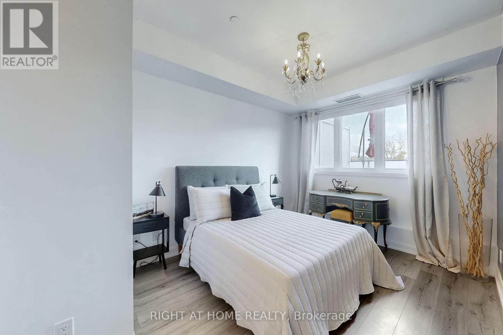 202 - 385 Osler Street, Toronto, Ontario  M6N 2Z4 - Photo 11 - W12395947