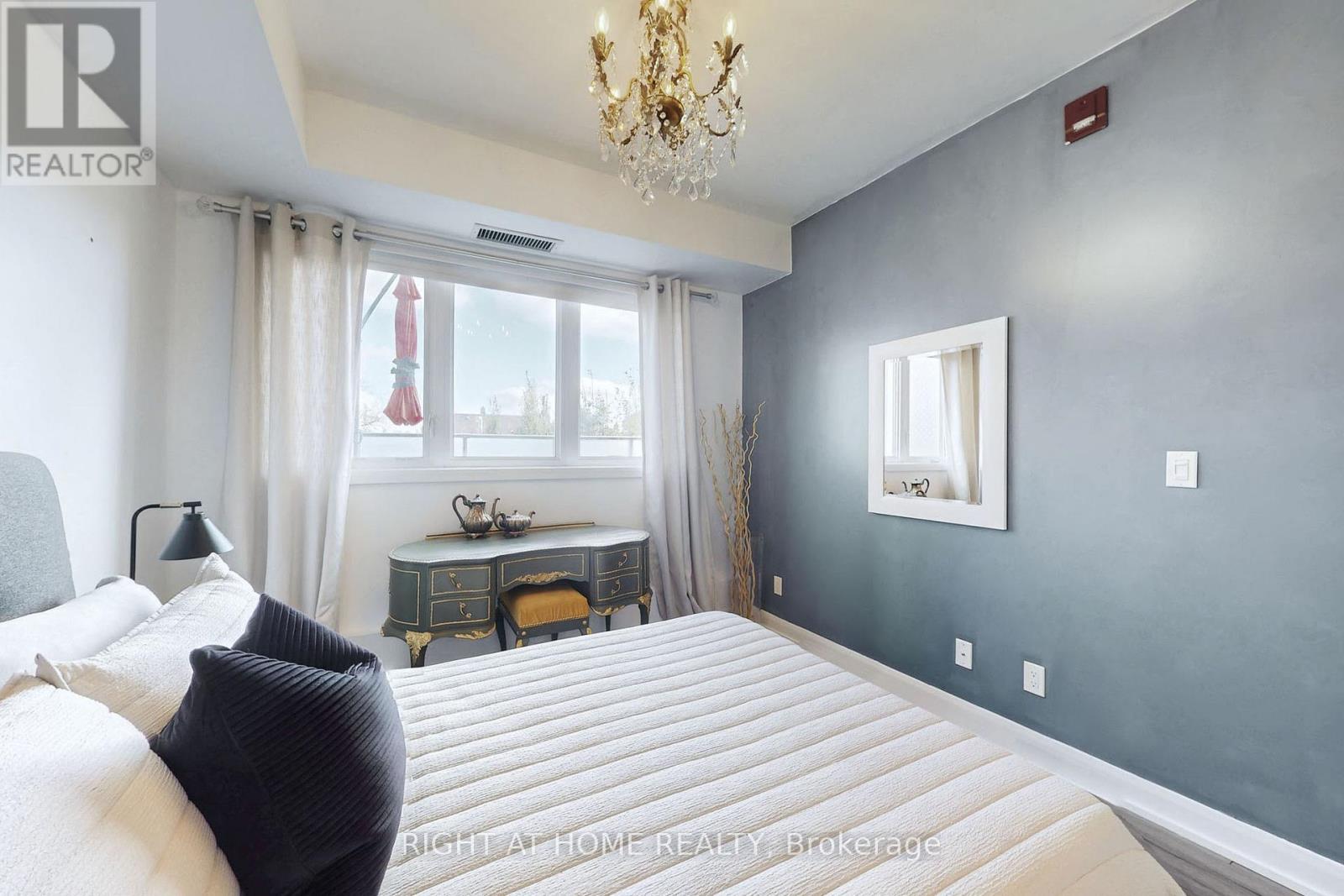 202 - 385 Osler Street, Toronto, Ontario  M6N 2Z4 - Photo 12 - W12395947