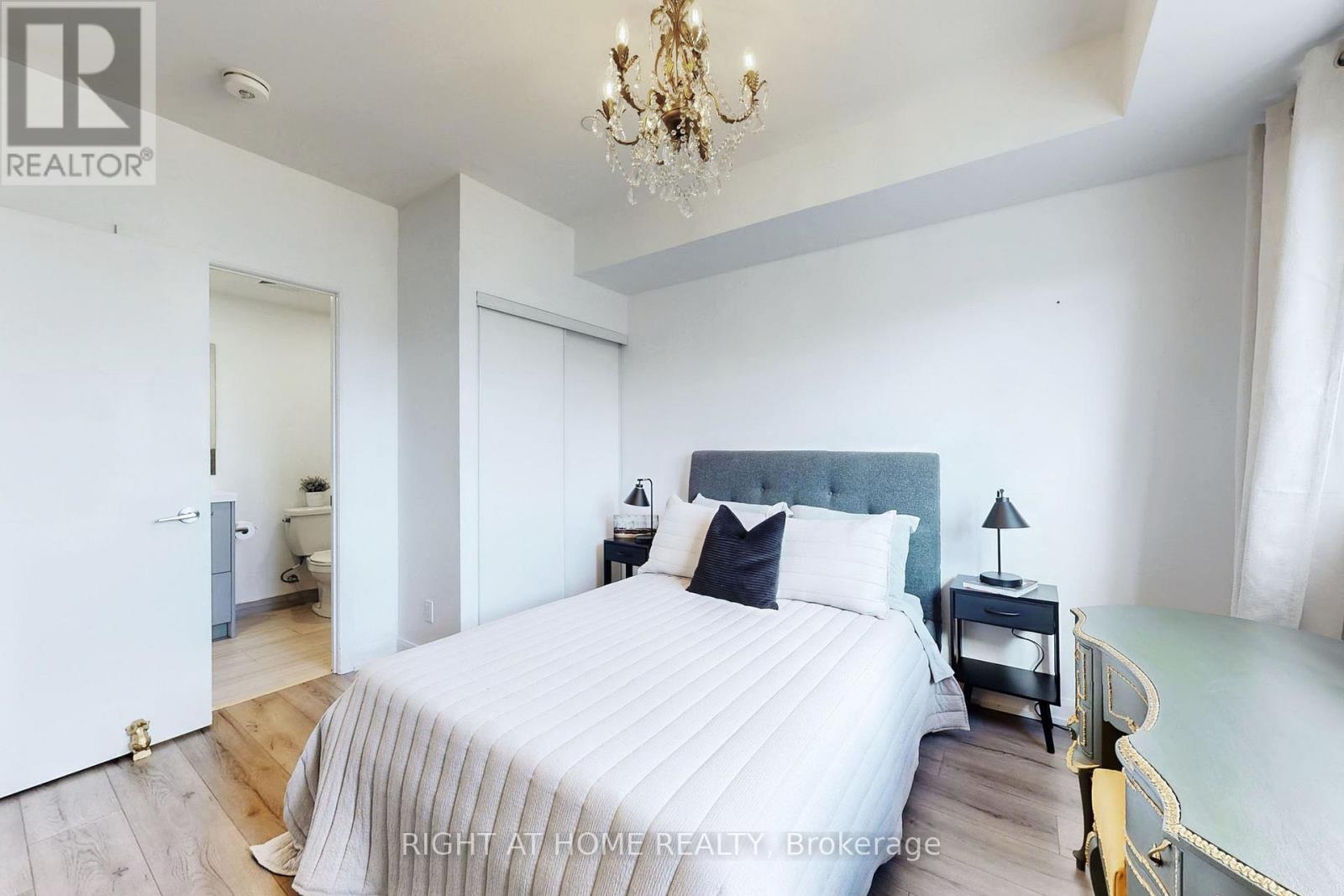 202 - 385 Osler Street, Toronto, Ontario  M6N 2Z4 - Photo 13 - W12395947