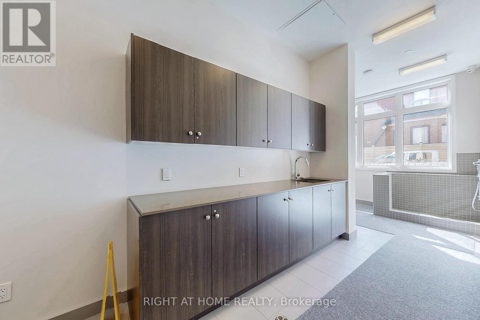 202 - 385 Osler Street, Toronto, Ontario  M6N 2Z4 - Photo 36 - W12395947