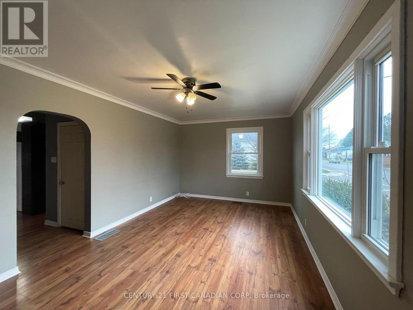 64 Edward Street, St. Thomas, Ontario  N5P 1Y6 - Photo 7 - X12530368