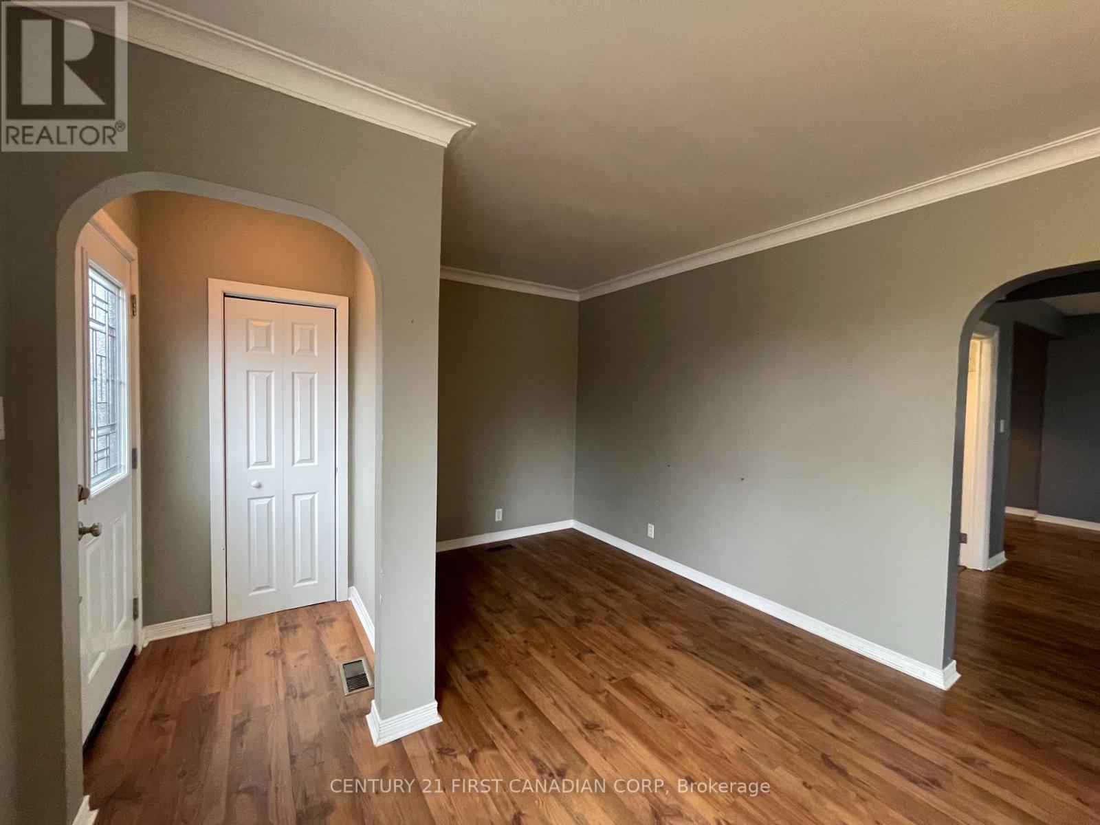 64 Edward Street, St. Thomas, Ontario  N5P 1Y6 - Photo 6 - X12530368