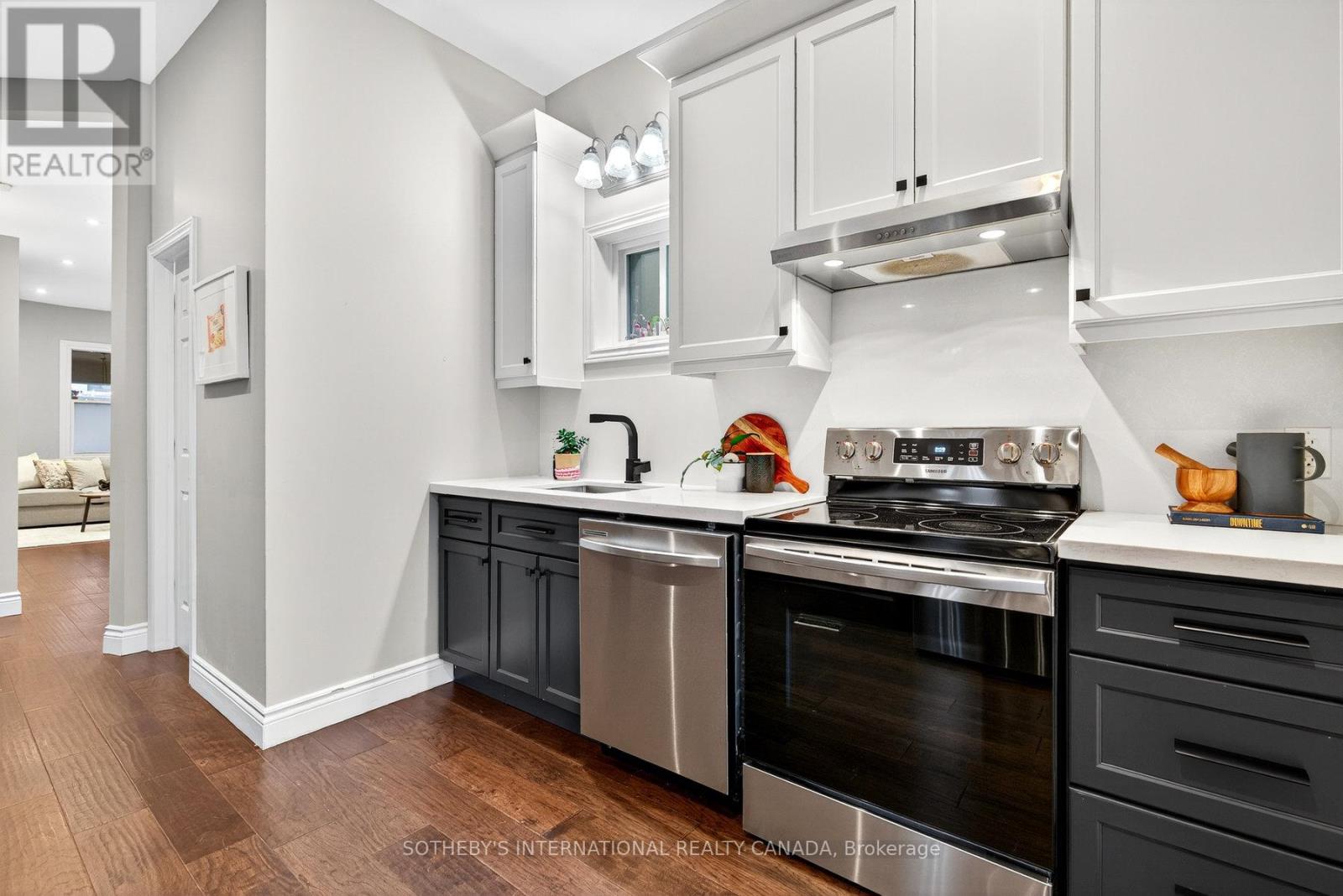 36 Ashley Street, Hamilton, Ontario  L8L 5S6 - Photo 9 - X12530272