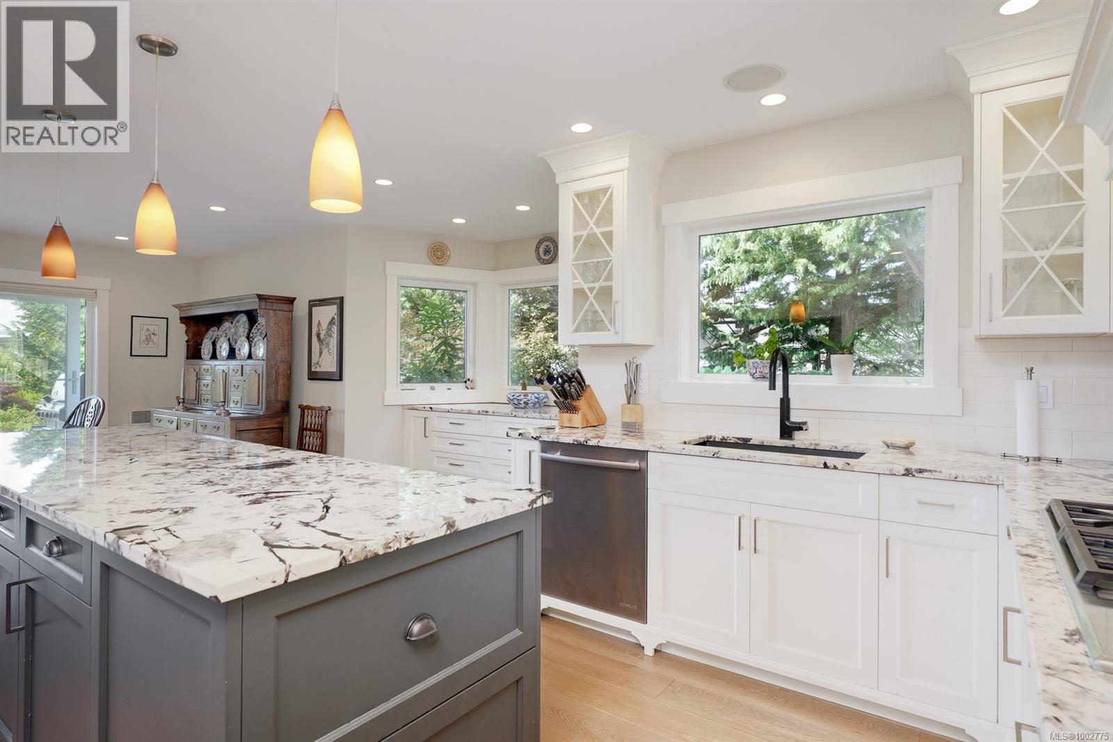 11333 Chalet Rd, North Saanich, British Columbia  V8L 5L9 - Photo 15 - 1002775