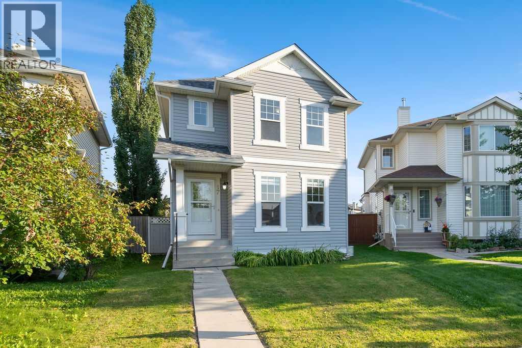 17 Coville Gardens Ne, Calgary, Alberta  T3K 5N8 - Photo 1 - A2240333
