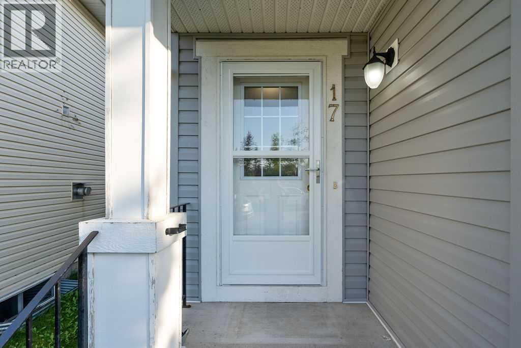 17 Coville Gardens Ne, Calgary, Alberta  T3K 5N8 - Photo 5 - A2240333