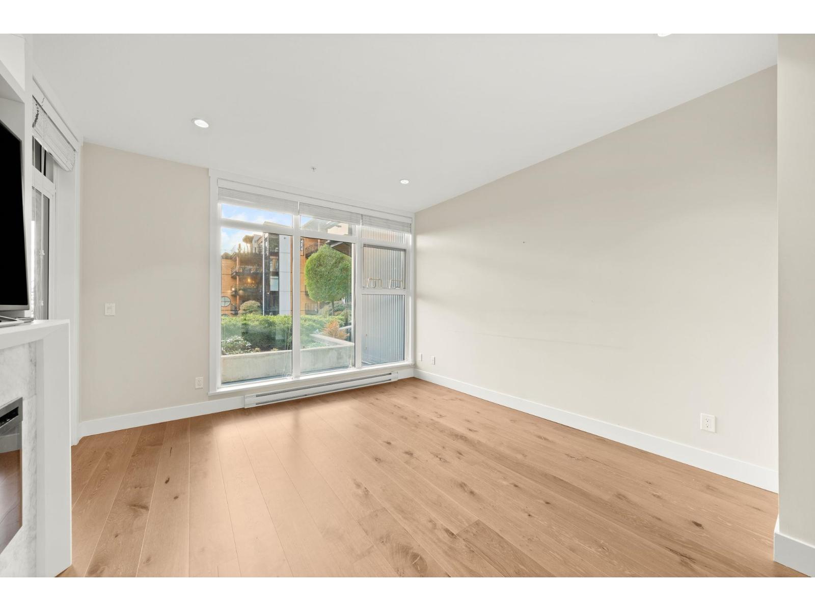 213 14855 Thrift Avenue, White Rock, British Columbia  V4B 2J6 - Photo 9 - R3063979