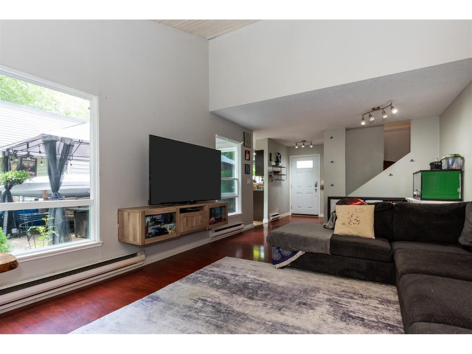 6217 E Greenside Drive, Surrey, British Columbia  V3S 5M8 - Photo 5 - R3060632