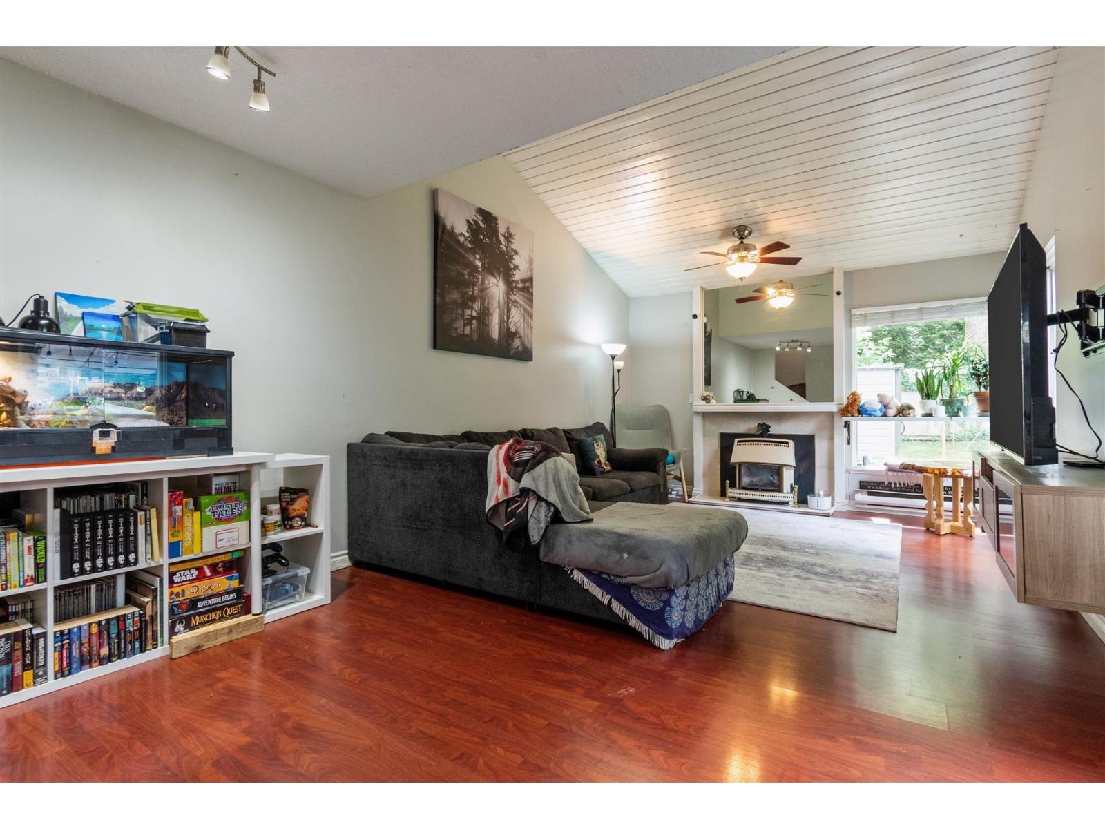 6217 E Greenside Drive, Surrey, British Columbia  V3S 5M8 - Photo 2 - R3060632