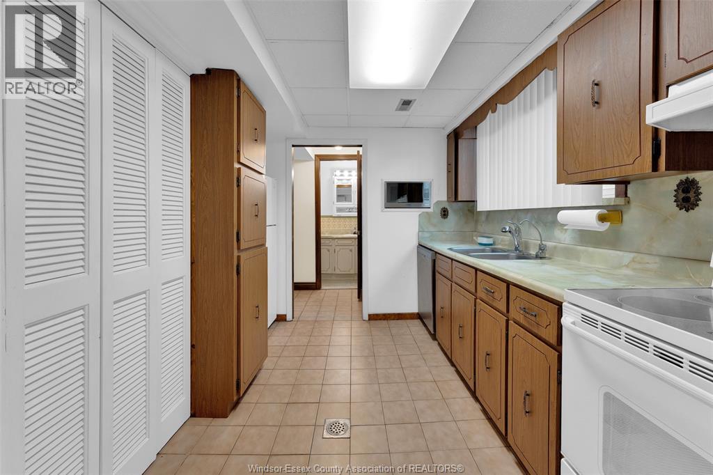 2816 Langlois Court, Windsor, Ontario  N8X 4T8 - Photo 30 - 25028510