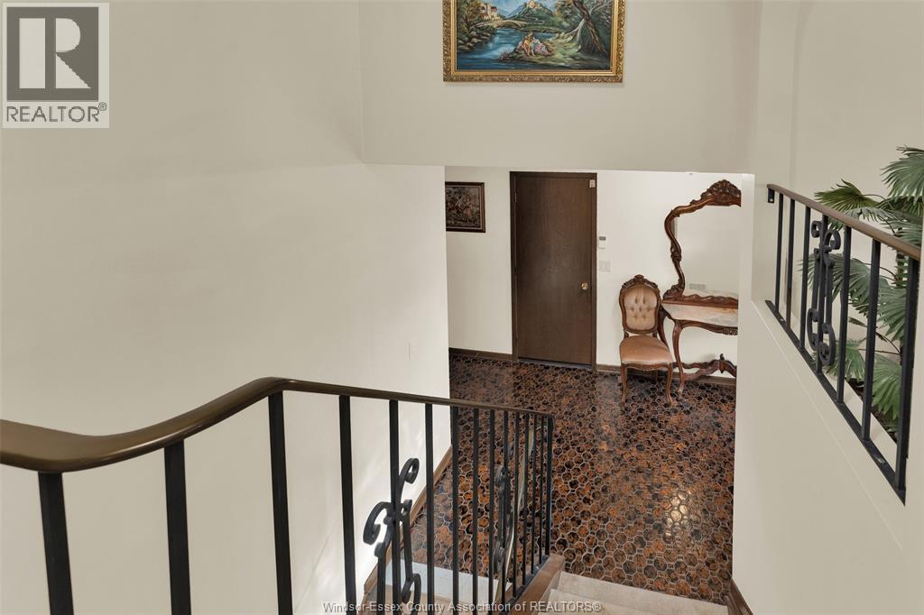 2816 Langlois Court, Windsor, Ontario  N8X 4T8 - Photo 6 - 25028510