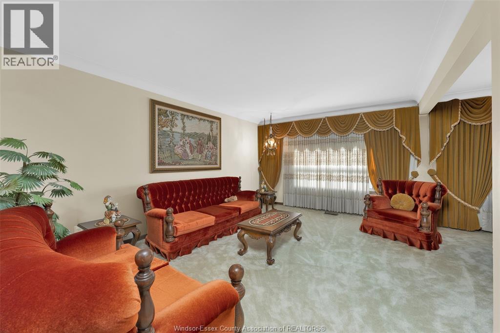 2816 Langlois Court, Windsor, Ontario  N8X 4T8 - Photo 8 - 25028510