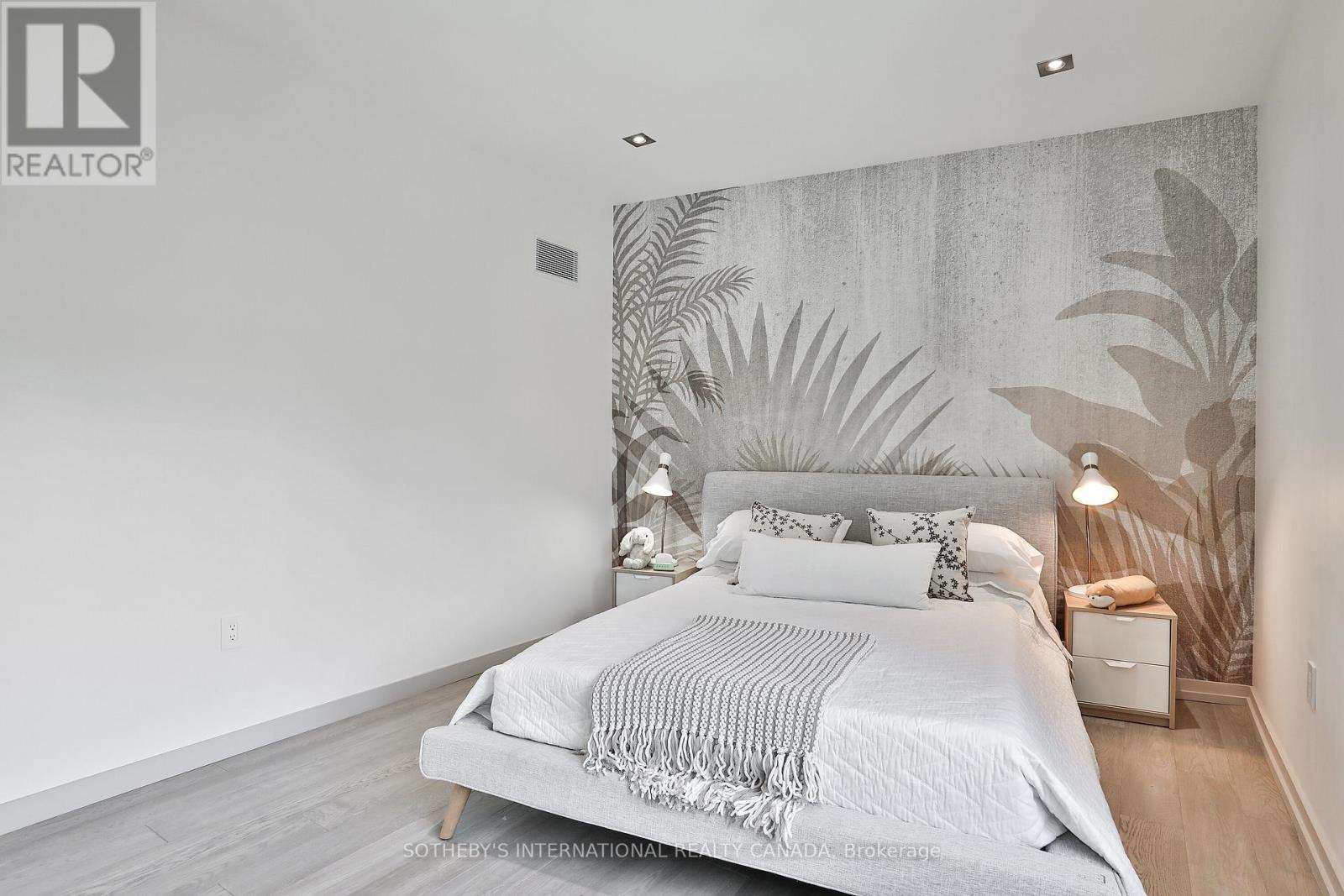 31 Overton Crescent, Toronto, Ontario  M3B 2V4 - Photo 23 - C12530572