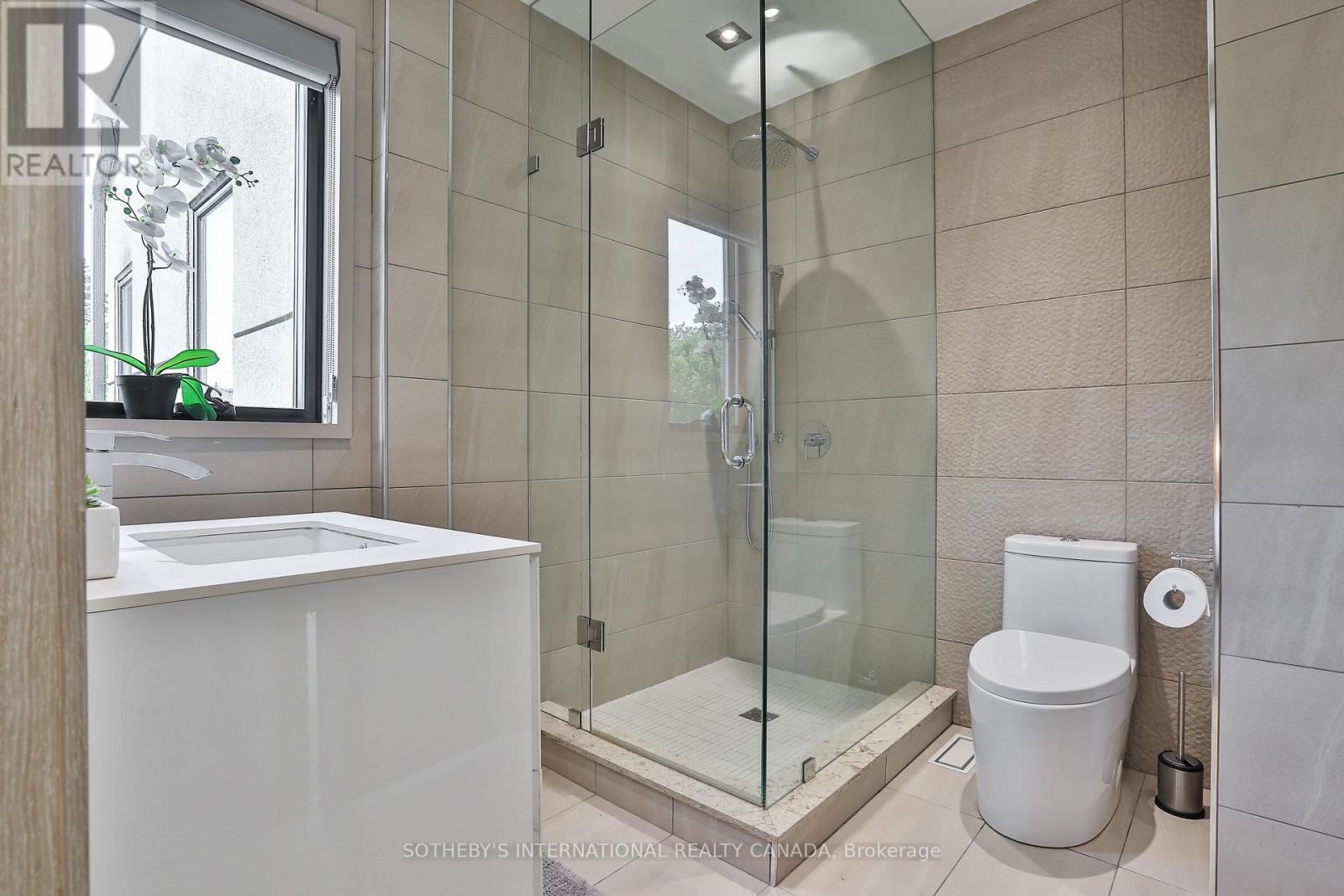 31 Overton Crescent, Toronto, Ontario  M3B 2V4 - Photo 24 - C12530572