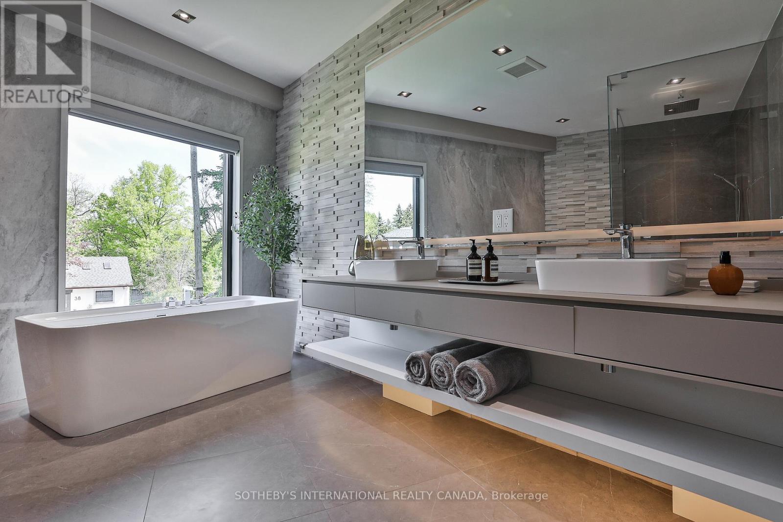 31 Overton Crescent, Toronto, Ontario  M3B 2V4 - Photo 28 - C12530572