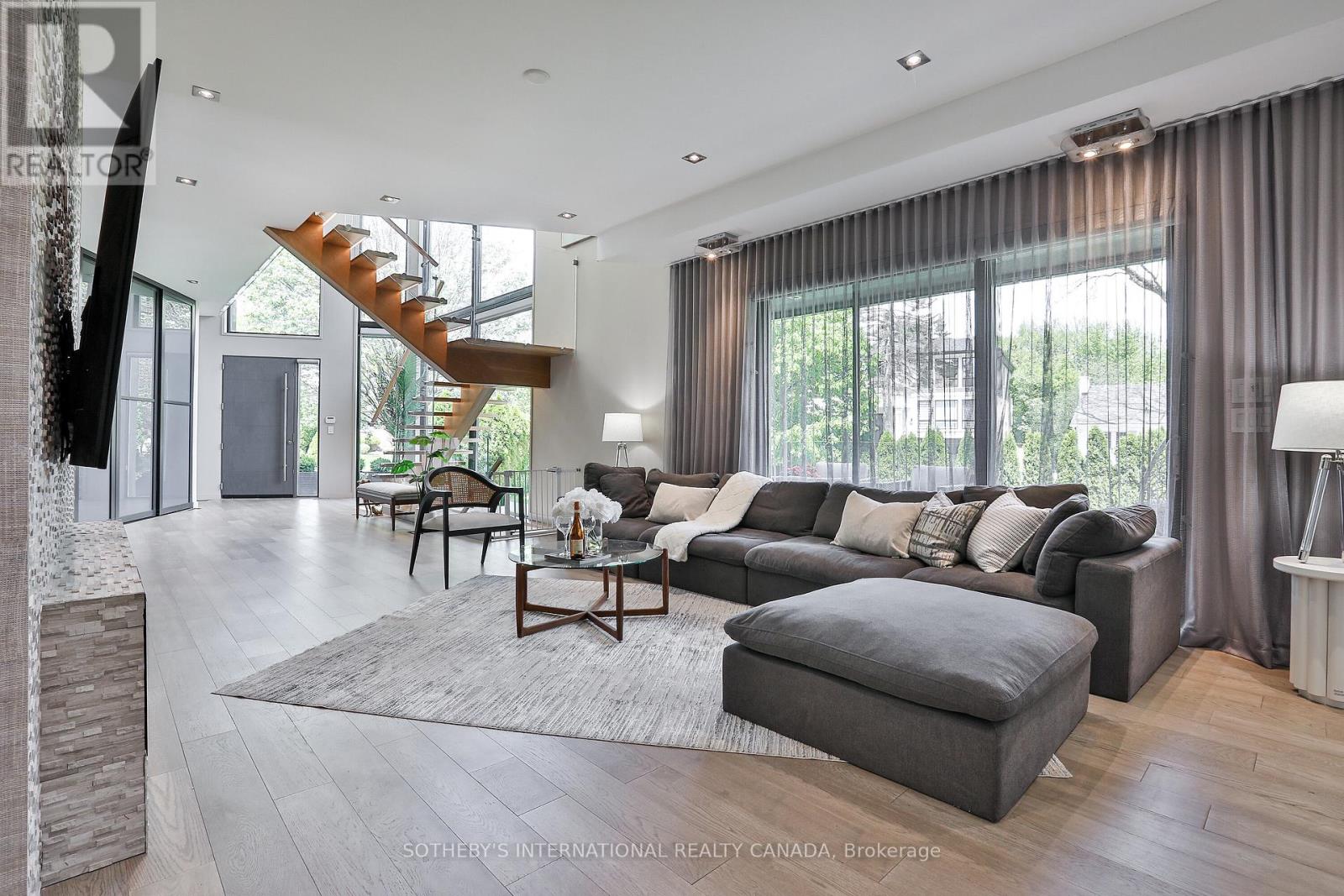 31 Overton Crescent, Toronto, Ontario  M3B 2V4 - Photo 6 - C12530572