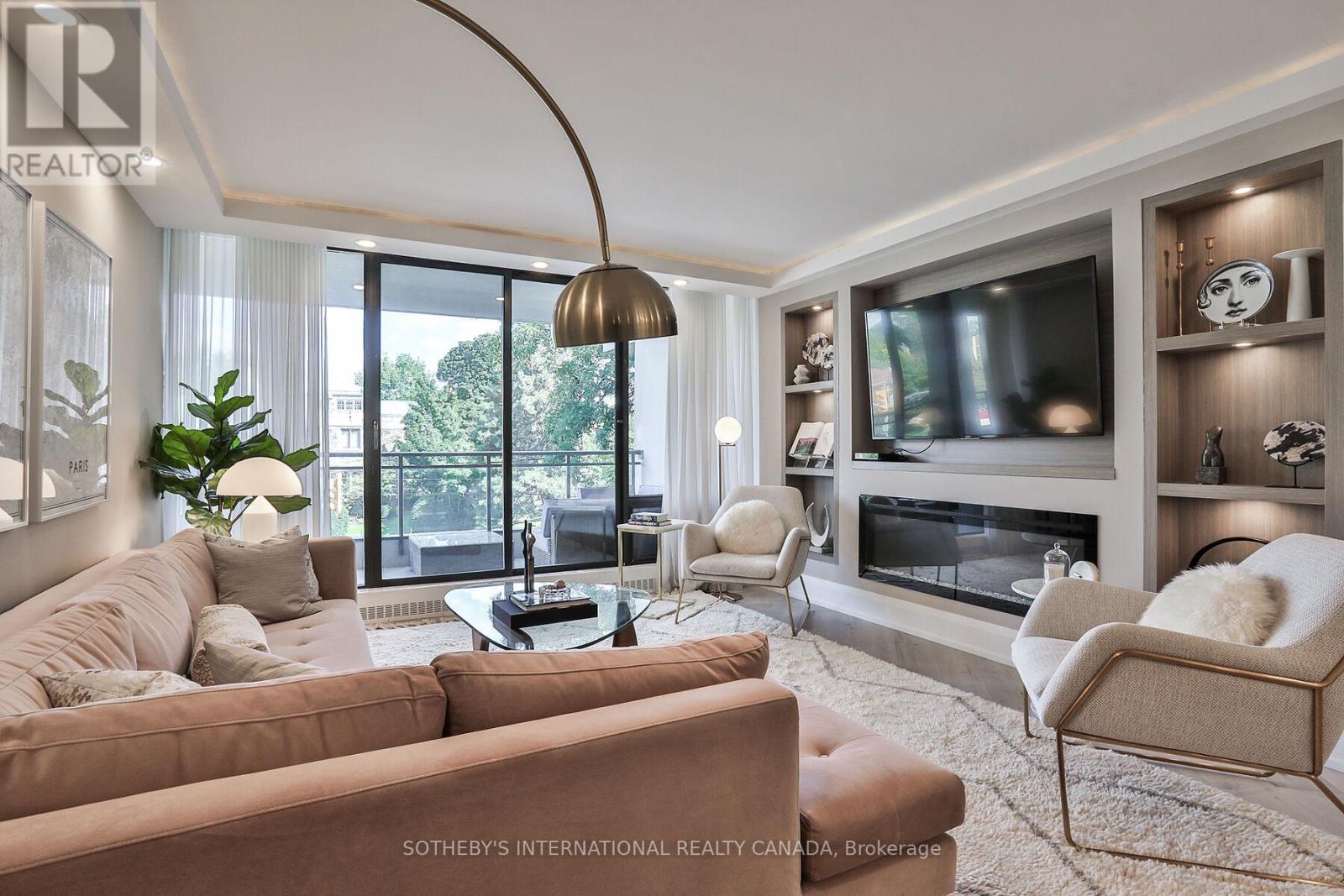 301 - 235 ST CLAIR AVENUE W, Toronto, Ontario