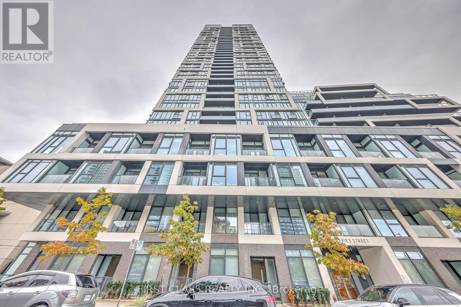 717 - 5 DEFRIES STREET, Toronto, Ontario