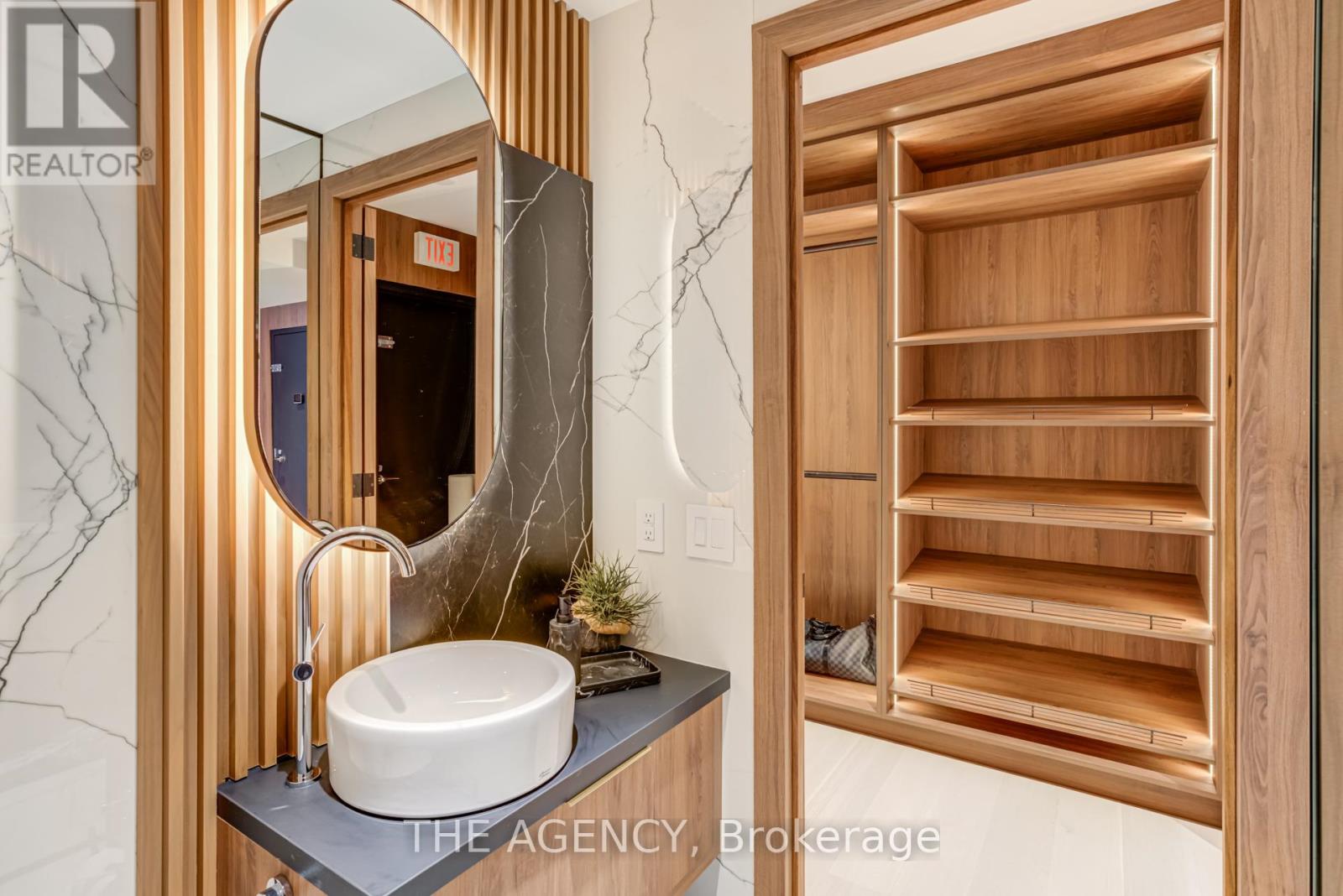 Ph1105 - 75 Portland Street, Toronto, Ontario M5V 2M9 - Photo 18 - C12530604