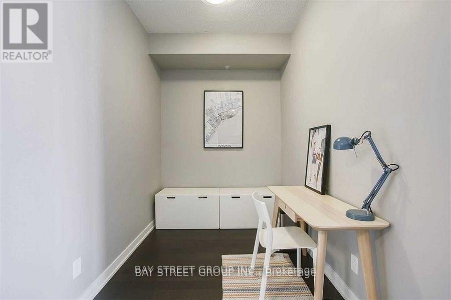 N919 - 120 Bayview Avenue, Toronto, Ontario  M5A 3R7 - Photo 3 - C12530632