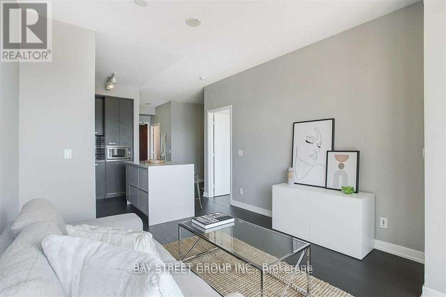 N919 - 120 Bayview Avenue, Toronto, Ontario  M5A 3R7 - Photo 4 - C12530632