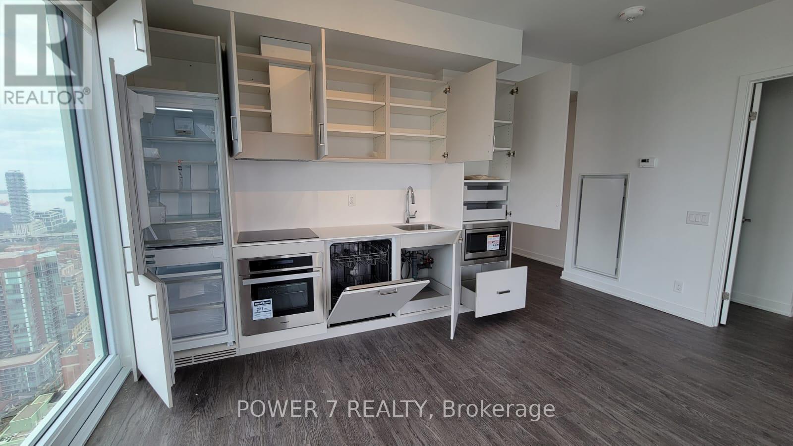 4702 - 88 Queen Street E, Toronto, Ontario  M5C 0B6 - Photo 2 - C12530640