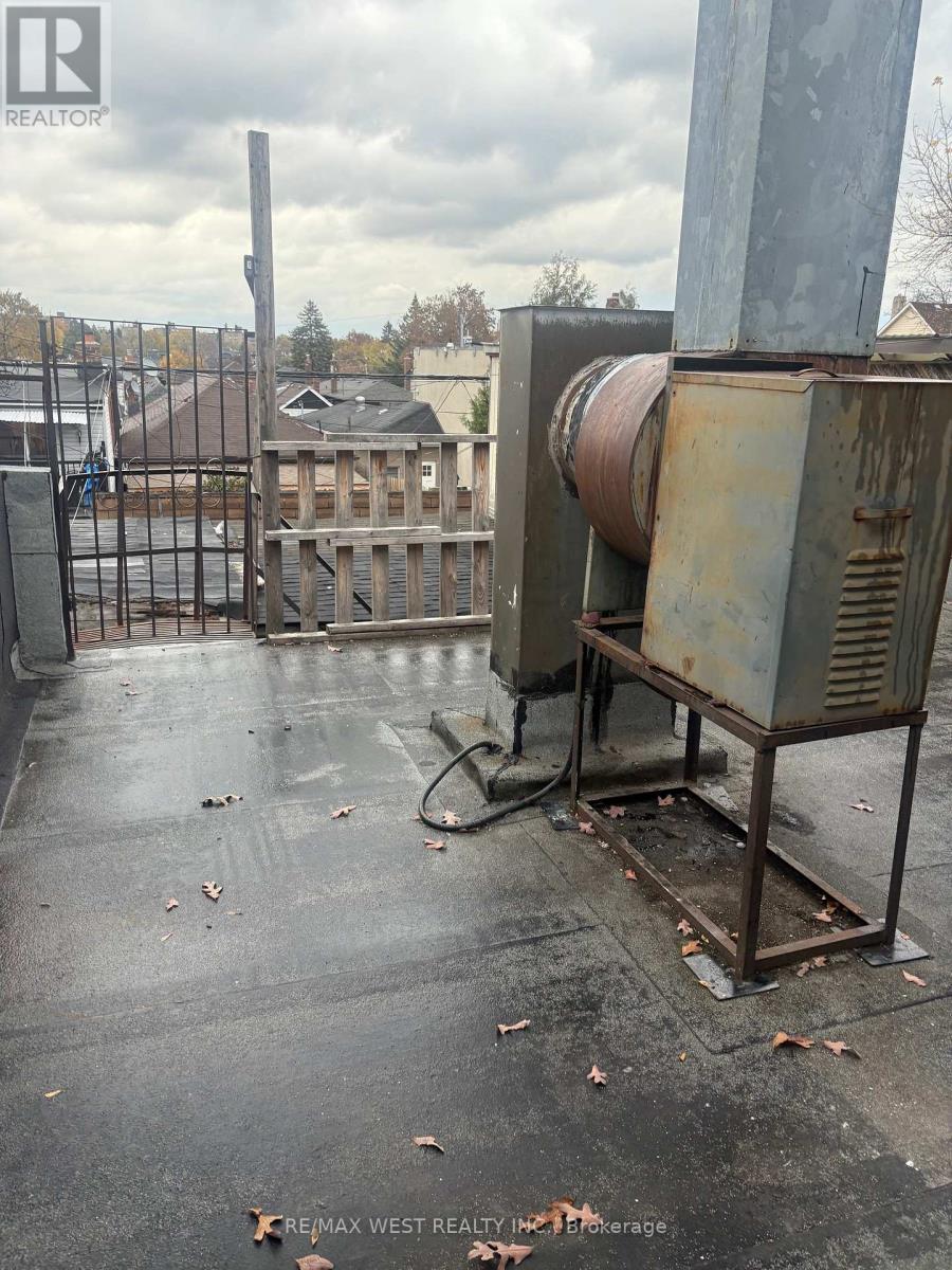 9 - 2057 Dufferin Street, Toronto, Ontario  M6E 3R3 - Photo 17 - C12530690